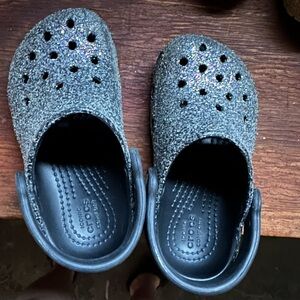 Black glitter toddler crocs size 8